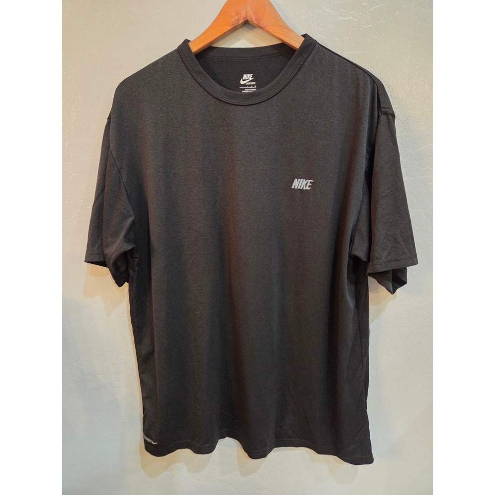 Nike Sportswear Mens Large Gray Short Sleeve Embroidered Logo T-Shirt